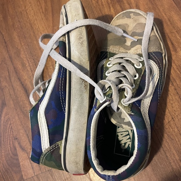Gently used boys vans - Picture 4 of 5
